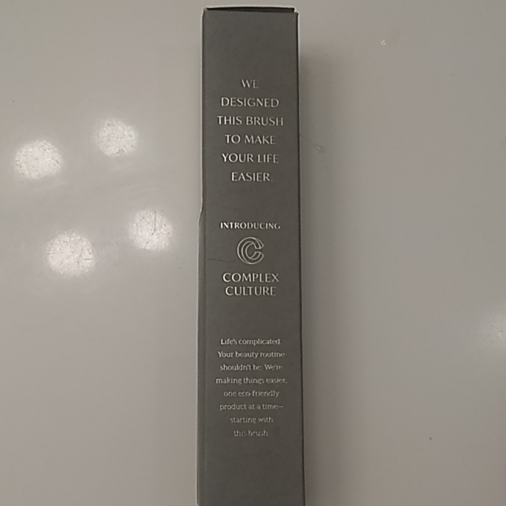 Press and set bronzer brush